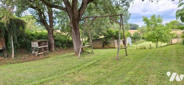 BASSOUES, ancienne ferme et dépendance 44 hectares avec 2 étangs.