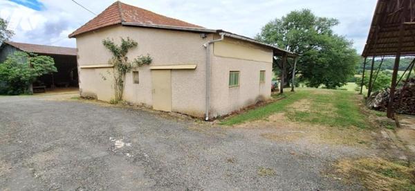 BASSOUES, ancienne ferme et dépendance 44 hectares avec 2 étangs.