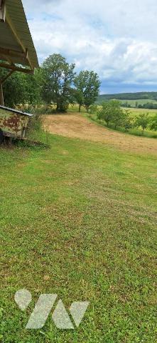 BASSOUES, ancienne ferme et dépendance 44 hectares avec 2 étangs.