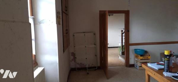 BASSOUES, ancienne ferme et dépendance 44 hectares avec 2 étangs.