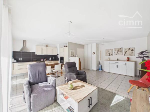 En exclusivité – Sous Compromis - Appartement T3 de 68m2 idéal jeune couple ou retraités, centre-ville Pontcharra.