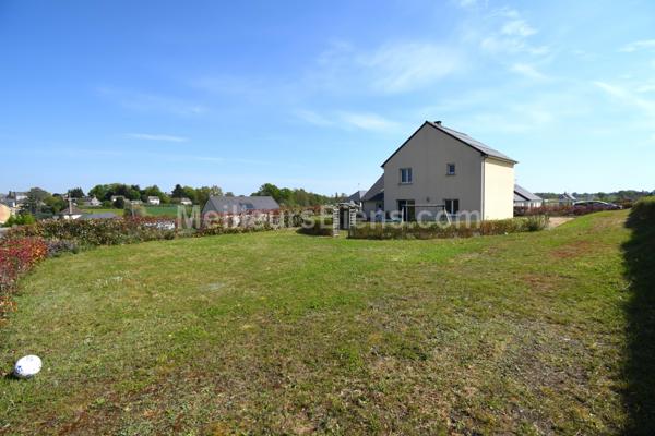 Pavillon 4 chambres sur terrain de 810m2