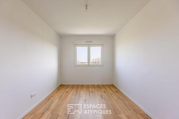 Contemporaine avec terrasse et vue sur la nature