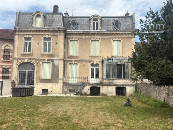 **Maison de Maître à Réhabiliter – Centre-ville de Commercy**