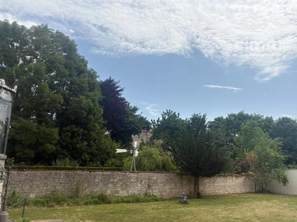 **Maison de Maître à Réhabiliter – Centre-ville de Commercy**