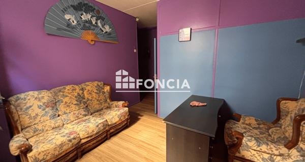Location Local commercial 3 pièces 55.44 m² - Paris 75010