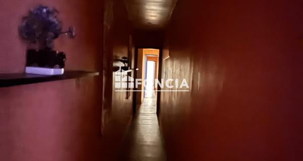 Location Local commercial 3 pièces 55.44 m² - Paris 75010
