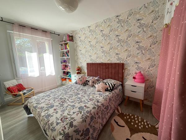 Maison de plain-pied lumineuse avec garage – À découvrir sans tarder !