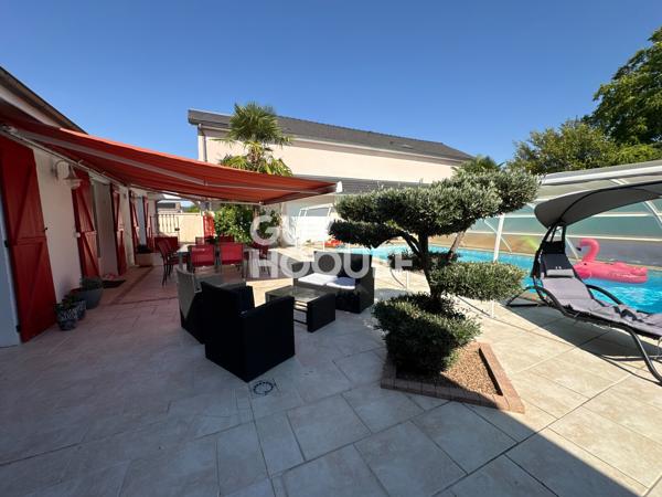 Ensemble immobilier - Maison avec dépôt et appartement de type 5