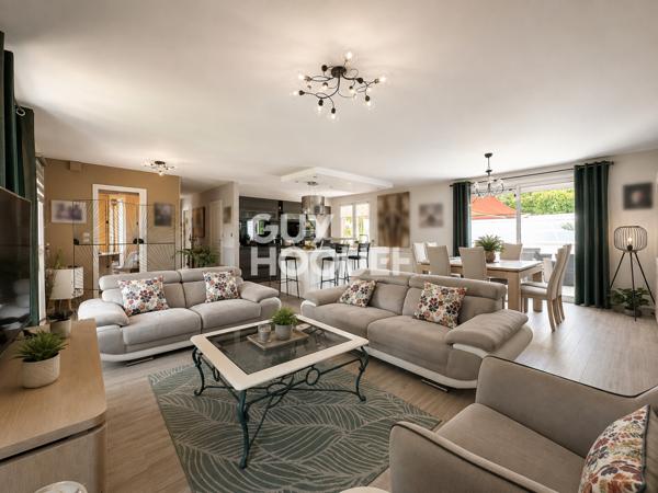 Ensemble immobilier - Maison avec dépôt et appartement de type 5