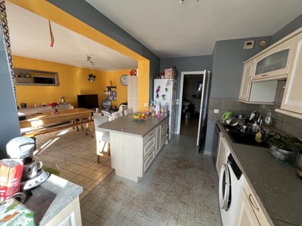BEL APPARTEMENT CENTRE-VILLE Mauriac (15200)