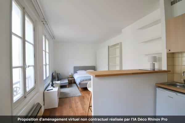 Proximité Place des Vosges - Studio lumineux au calme – Cour pavée