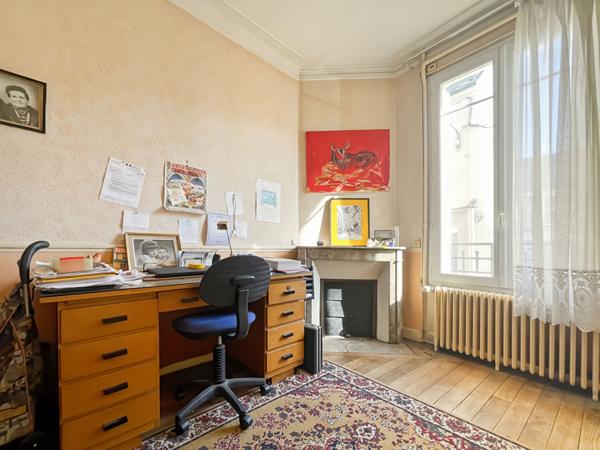 MAISON DE VILLE EN CENTRE-VILLE HISTORIQUE