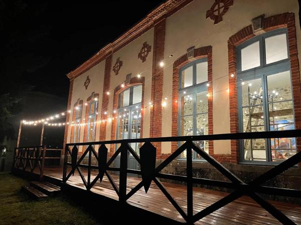 Offert par Napoléon III, ce château de campagne magnifiquement décoré se situe à seulement 15 minutes de Limoges