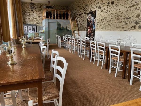 Offert par Napoléon III, ce château de campagne magnifiquement décoré se situe à seulement 15 minutes de Limoges