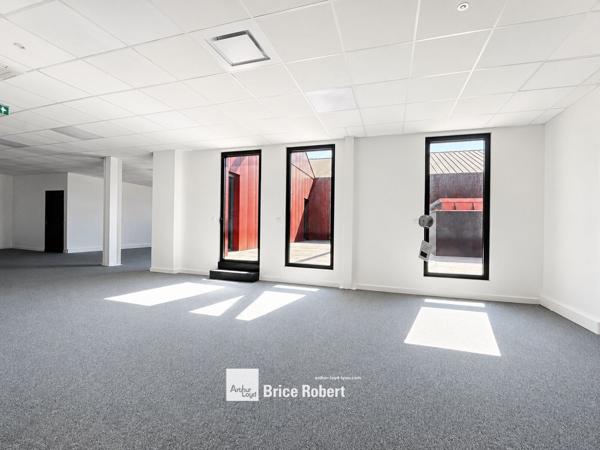 Bureaux à louer à Dardilly avec terrasses privatives en Techlid