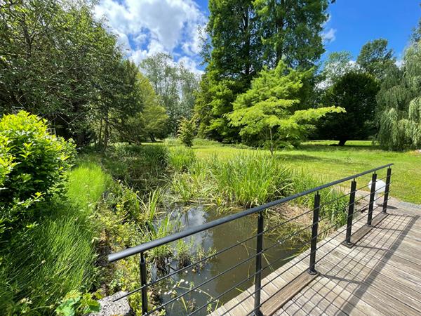 Maison 7 pièce(s) dans un cadre idyllique