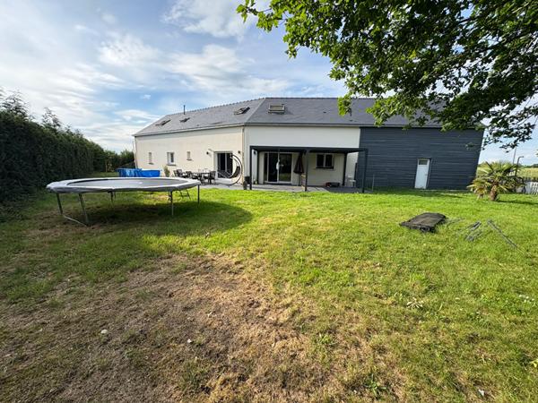 Maison familiale à vendre, 6 chambres, grande pièce de vie, garage