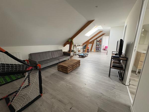 Maison familiale à vendre, 6 chambres, grande pièce de vie, garage