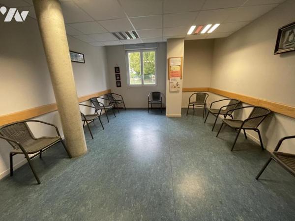 A VENDRE LOCAL COMMERCIAL - 22500 PAIMPOL