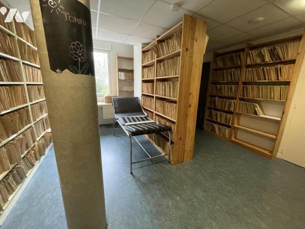 A VENDRE LOCAL COMMERCIAL - 22500 PAIMPOL