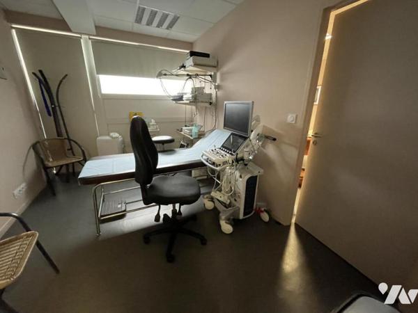 A VENDRE LOCAL COMMERCIAL - 22500 PAIMPOL