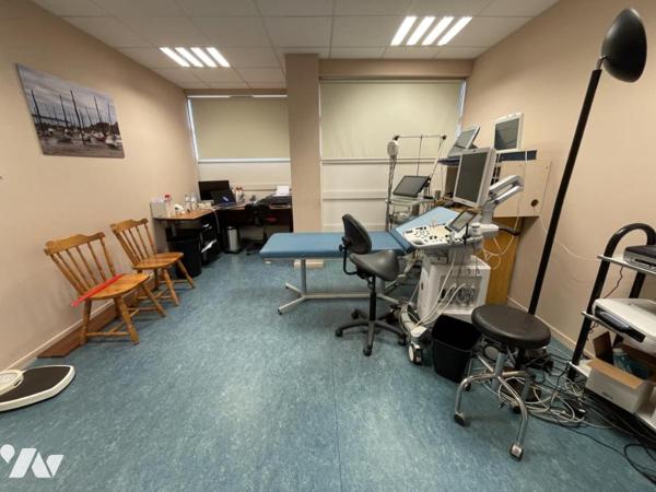 A VENDRE LOCAL COMMERCIAL - 22500 PAIMPOL