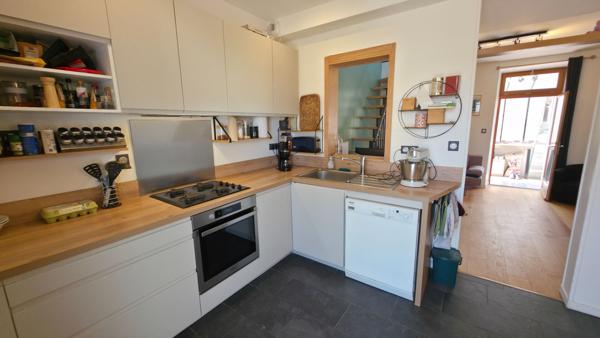 Charmante petite maison rénovée d'environ 50m² avec jardin et stationnement secteur Pont de Paille à Trignac
