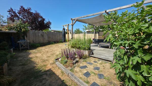 Charmante petite maison rénovée d'environ 50m² avec jardin et stationnement secteur Pont de Paille à Trignac