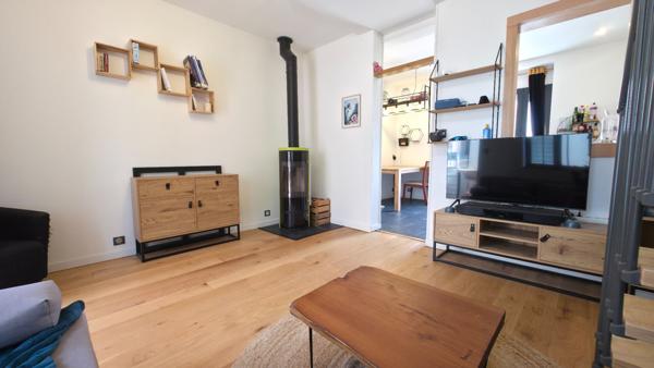 Charmante petite maison rénovée d'environ 50m² avec jardin et stationnement secteur Pont de Paille à Trignac