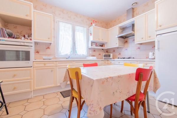 Maison à vendre  5 pièces - 117,52 m2 SAINTES - 17