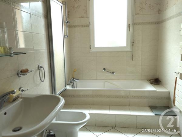 Maison à vendre  5 pièces - 117,52 m2 SAINTES - 17