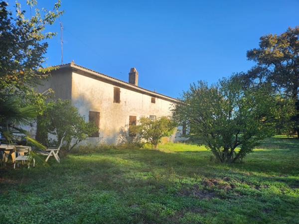 Maison ancienne à renover-3 chambres-  grandes dépendances -3ha de terrain-Salles-Gironde-Aquitaine