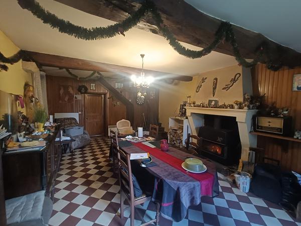 Maison ancienne à renover-3 chambres-  grandes dépendances -3ha de terrain-Salles-Gironde-Aquitaine