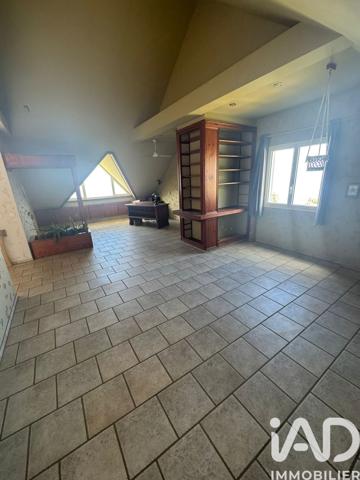Maison à vendre 9 pièces 246 m² Saint-Leu