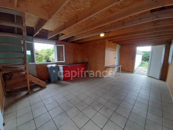 Maison à vendre 4 pièces PLOGONNEC (29180)- parcelle de 1561m2- surface habitable 107.33m2- 2 chambres-1 bureau-2 salles d'eau-1 garage-1 jardin