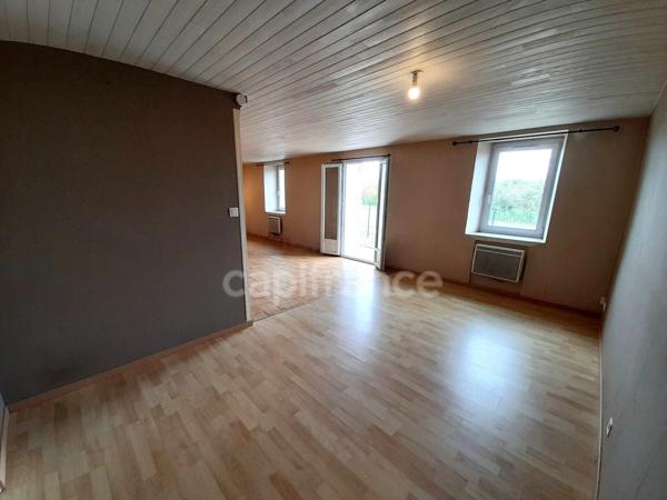Maison à vendre 4 pièces PLOGONNEC (29180)- parcelle de 1561m2- surface habitable 107.33m2- 2 chambres-1 bureau-2 salles d'eau-1 garage-1 jardin
