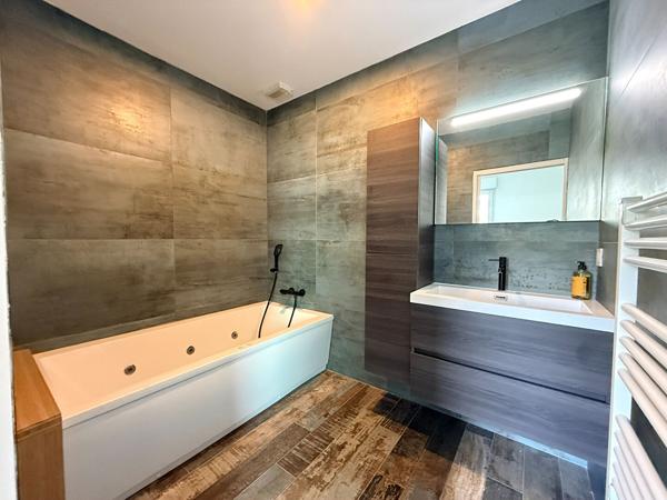 Appartement T4 de 90m² proche place du commando