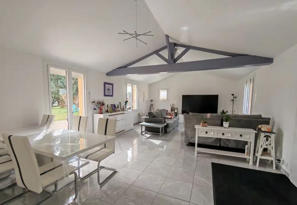 MAISON PLAIN PIED 5 CHAMBRES AVEC PISCINE COUVERTE