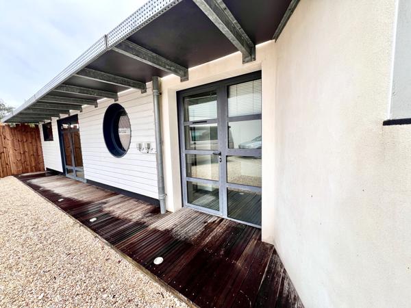 La Rochelle (17000) Immeuble de bureaux avec parking