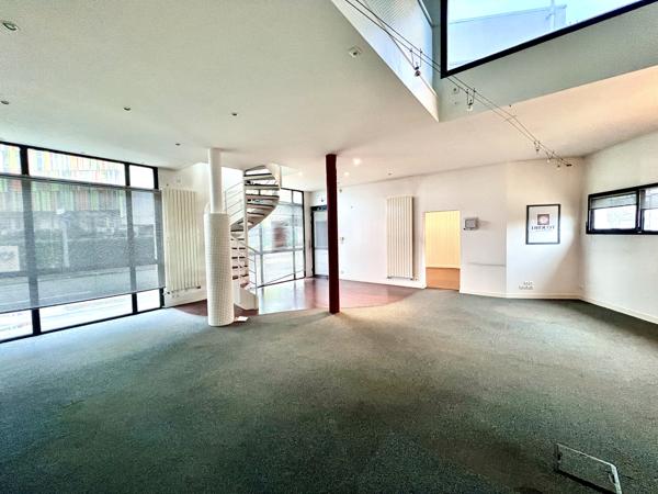 La Rochelle (17000) Immeuble de bureaux avec parking