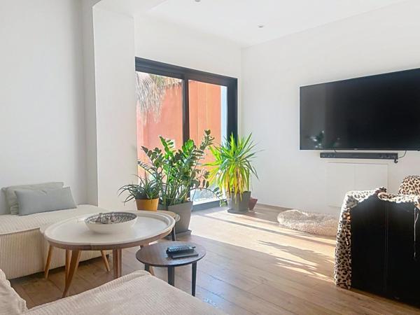 Maison d'Exception de 190 m² avec Piscine et Jardin de 500 m² –