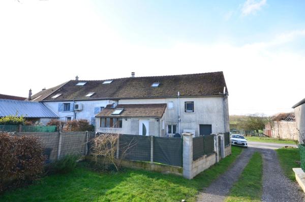 Proche de LA FERTE GAUCHER (77) et de MONTMIRAIL (51) à vendre maison de village de 6 pièces