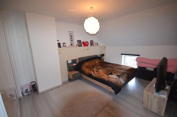 Proche de LA FERTE GAUCHER (77) et de MONTMIRAIL (51) à vendre maison de village de 6 pièces