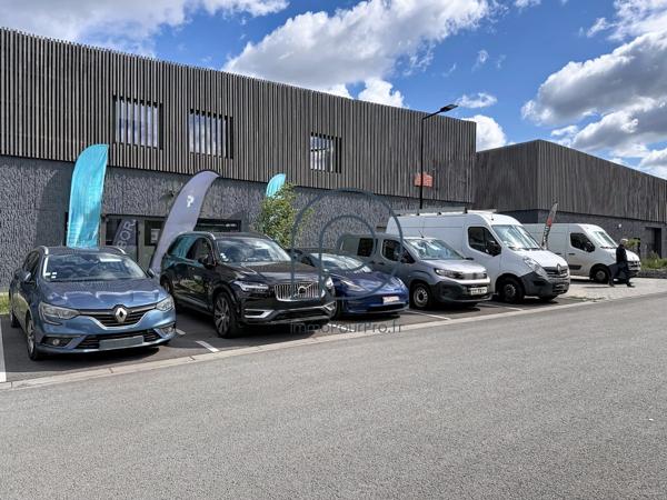 La Madeleine – Programme Linéo | Local d'activité 722 m² (346 m² entrepôt + 376 m² bureaux) | À vendre
