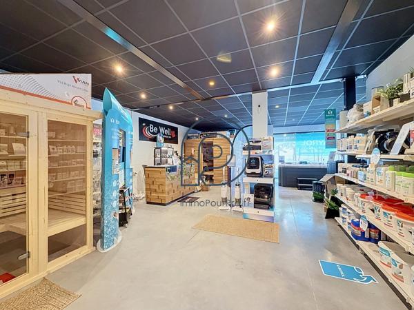 La Madeleine – Programme Linéo | Local d'activité 722 m² (346 m² entrepôt + 376 m² bureaux) | À vendre