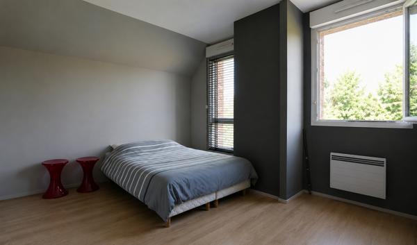 Élégante maison avec terrasse paysagée, garage et stationnements , Lille