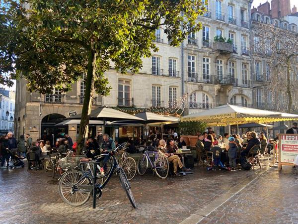 44000 NANTES - FONDS DE COMMERCE RESTAURATION - QUARTIER DECRE