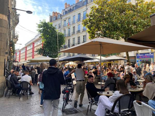 44000 NANTES - FONDS DE COMMERCE RESTAURATION - QUARTIER DECRE