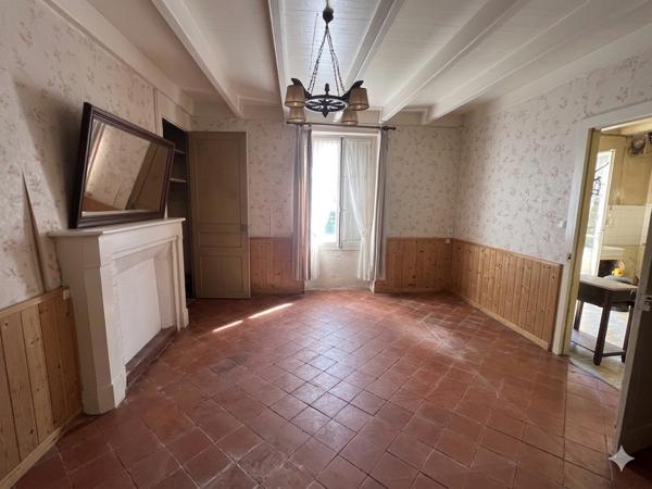 Bonneuil-Matours (86210) Authentique, Longère, de caractère avec dépendance et accès rivière Bonneuil Matours